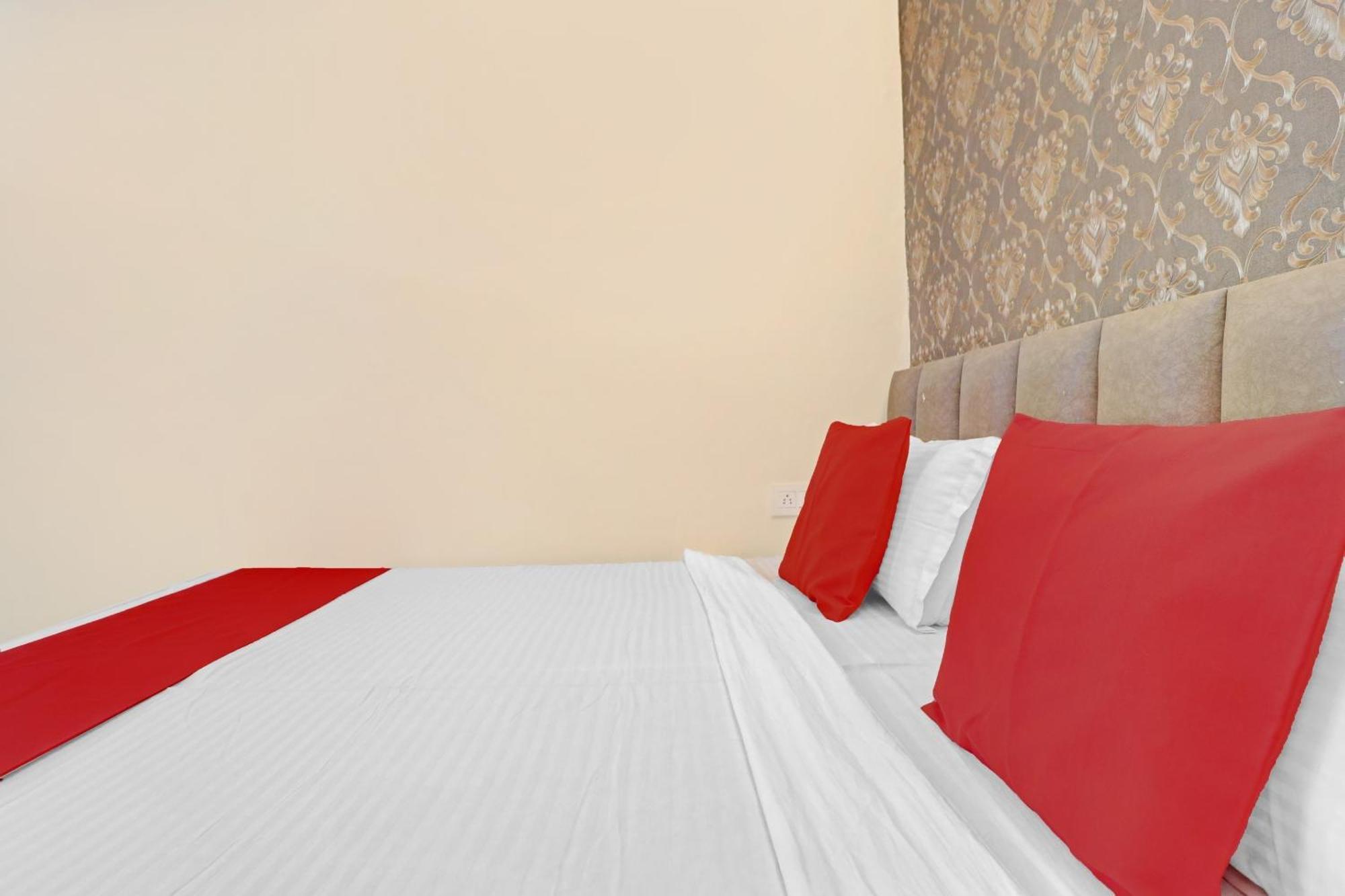 Hotel O Sky View Лудяна Екстериор снимка